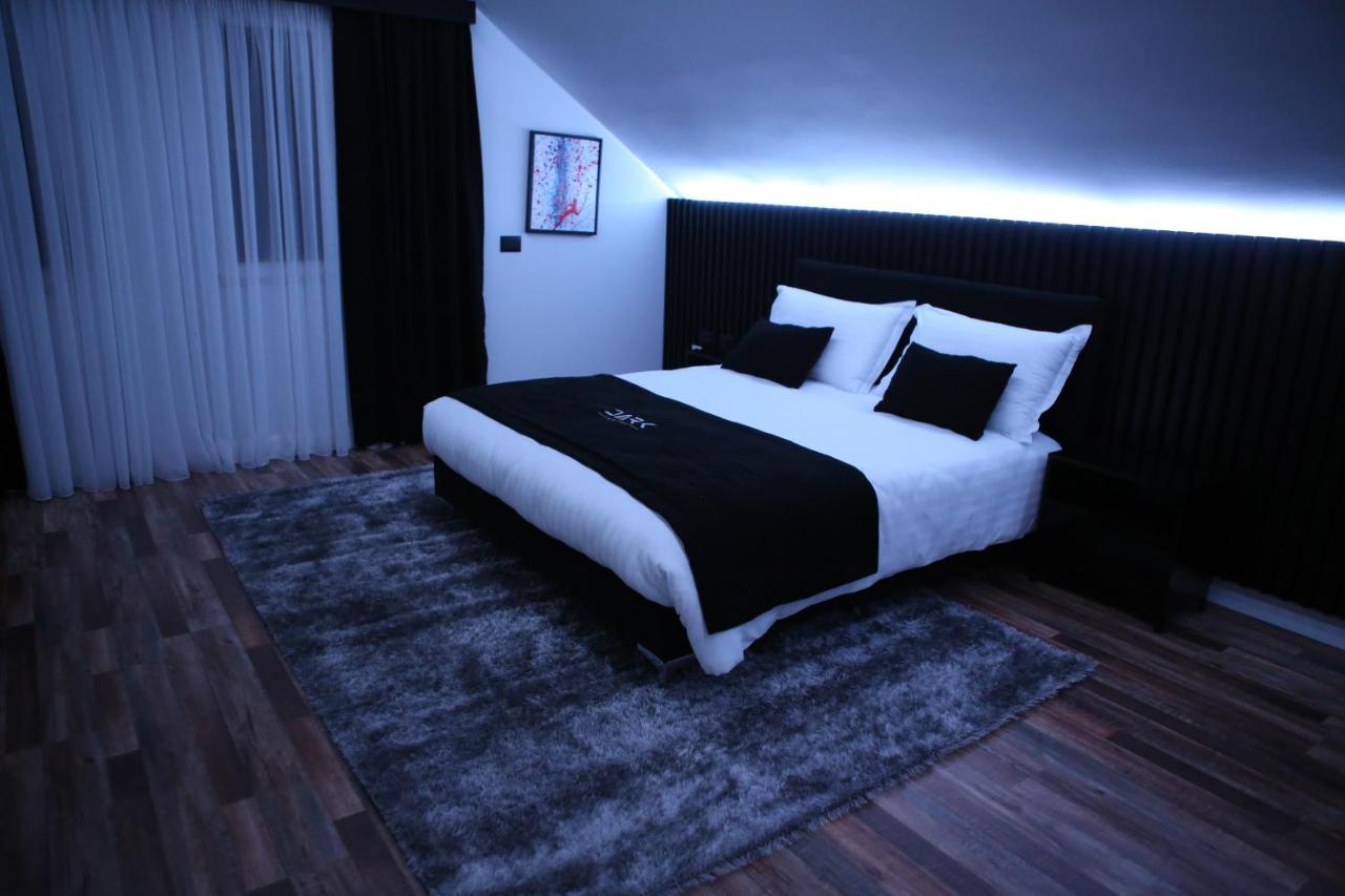 Dark Boutique Hotel Shkoze المظهر الخارجي الصورة