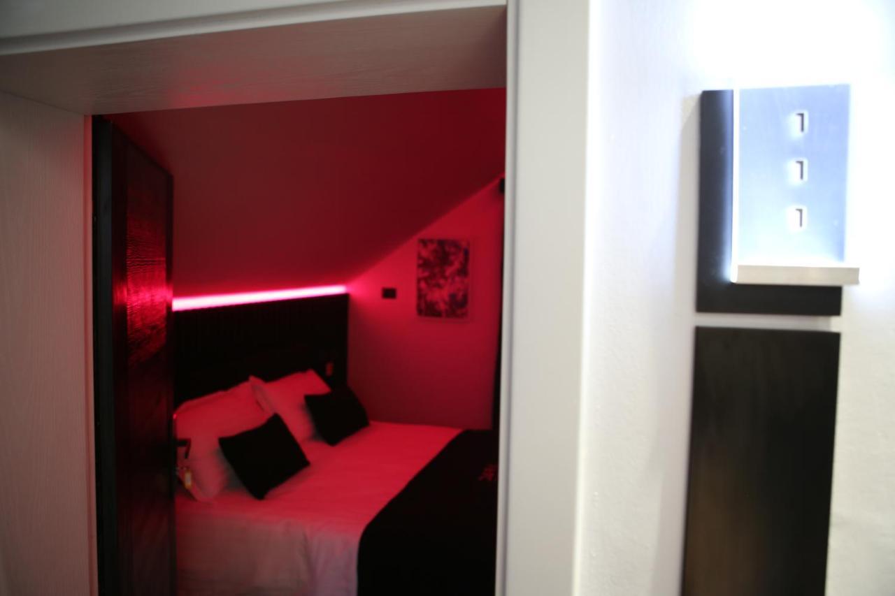 Dark Boutique Hotel Shkoze المظهر الخارجي الصورة